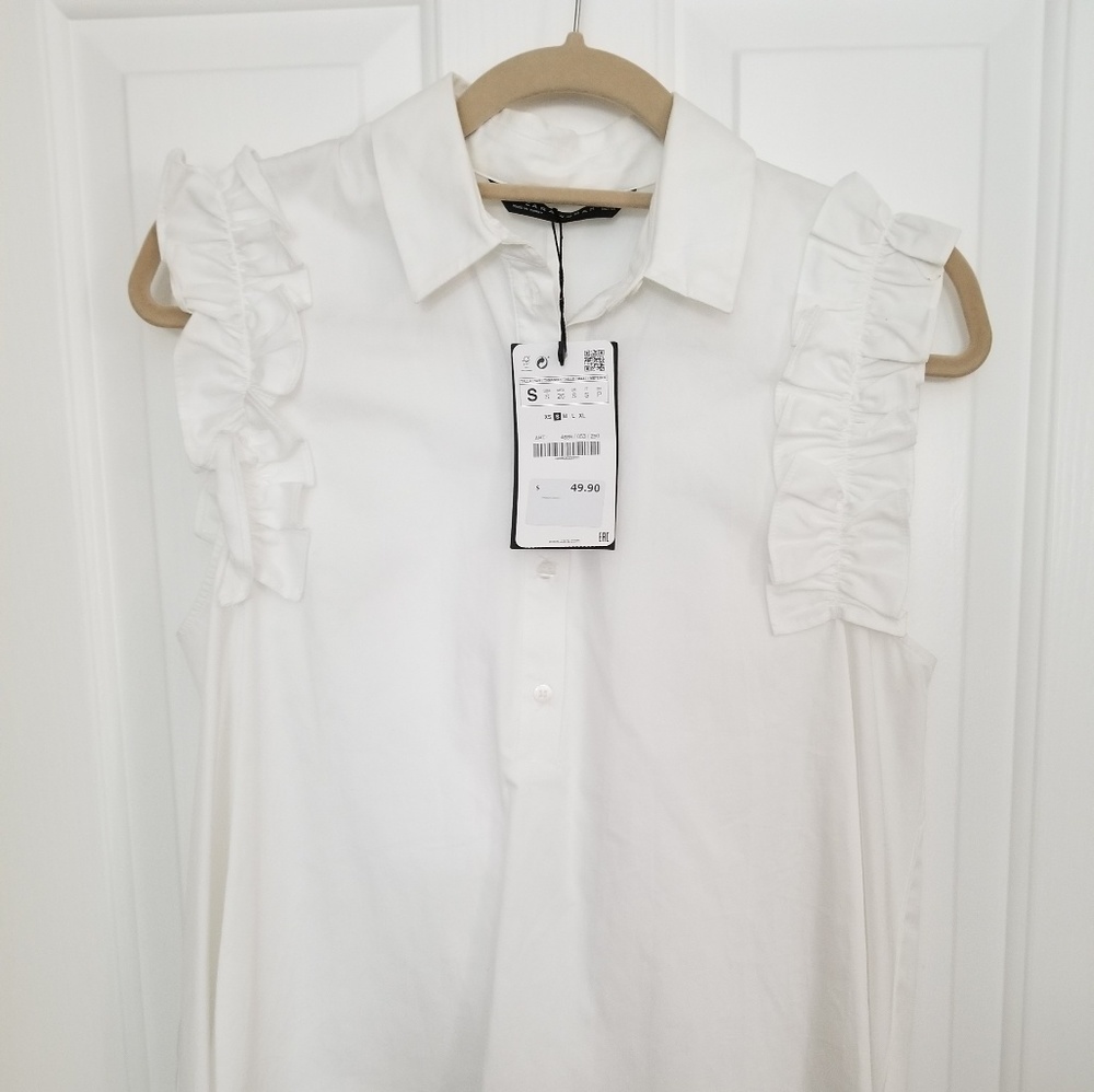 Zara shirt. New. Size small